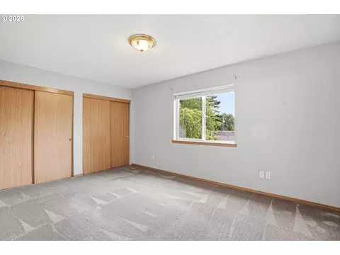 Bedroom - 231 SElliott Ave, Gresham, OR 97080 photo 5 of 7