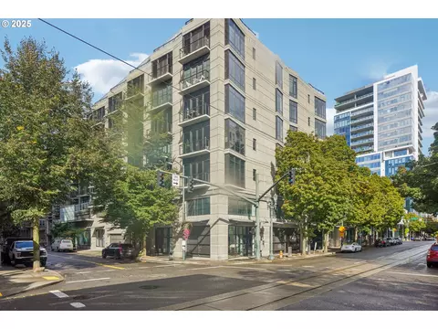 1030 NW 12th Ave #327, Portland, OR 97209