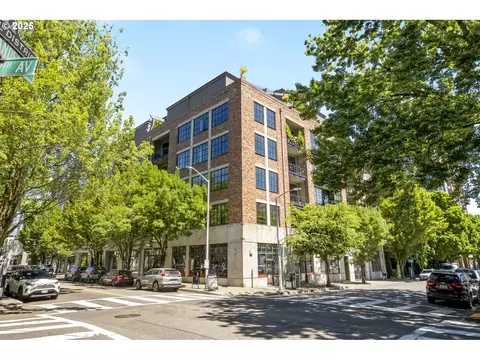 408 NW 12th Ave #405, Portland, OR 97209