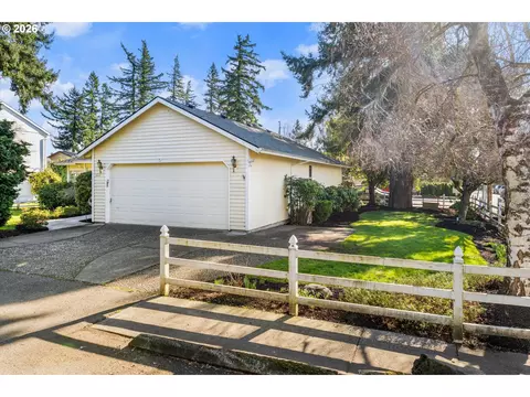 322 SE 151st Ave, Portland, OR 97233