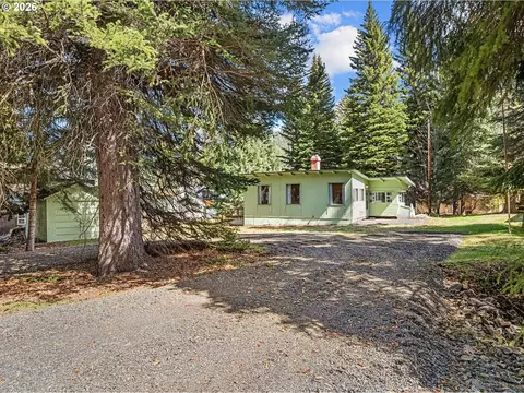 60425 Reserve Rd, Wallowa Lake, OR 97846