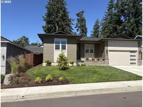 1076 S 57th Pl, Springfield, OR 97478