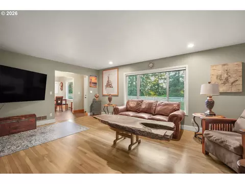 Living - 27424 SEagle Creek Rd, Estacada, OR 97023 photo 3 of 7