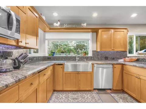 Kitchen - 27424 SEagle Creek Rd, Estacada, OR 97023 photo 1 of 3