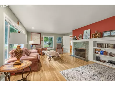 Living - 27424 SEagle Creek Rd, Estacada, OR 97023 photo 2 of 7