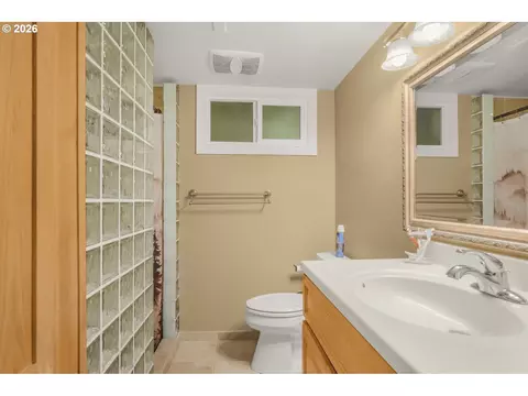 Bath - 27424 SEagle Creek Rd, Estacada, OR 97023 photo 2 of 2