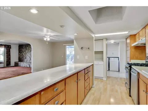 Kitchen - 301 SW 3rd Ave, Canby, OR 97013 photo 4 of 4