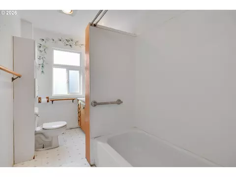 Bath - 301 SW 3rd Ave, Canby, OR 97013 photo 2 of 2