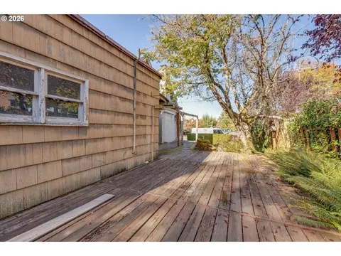 Exterior - 301 SW 3rd Ave, Canby, OR 97013 photo 6 of 12