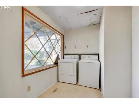 Other - 301 SW 3rd Ave, Canby, OR 97013 photo 1 of 4