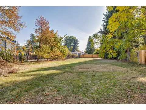 Exterior - 301 SW 3rd Ave, Canby, OR 97013 photo 12 of 12