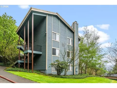 10160 SE Talbert St, Clackamas, OR 97015