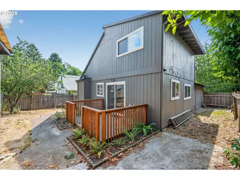 8941 SE Knapp St, Portland, OR 97266