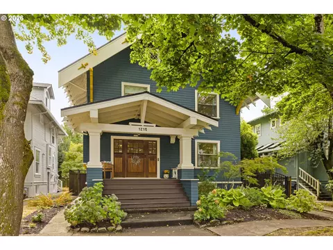 1216 NE Tillamook St, Portland, OR 97212