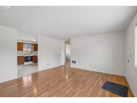 Living - 3305 NE 15th St, Gresham, OR 97030 photo 3 of 6