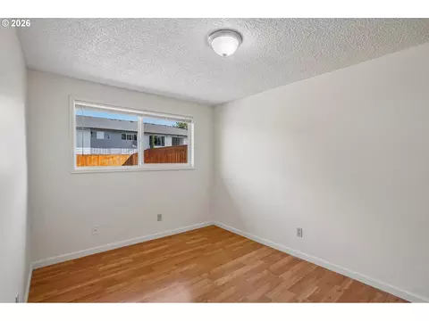 Bedroom - 3305 NE 15th St, Gresham, OR 97030 photo 3 of 7