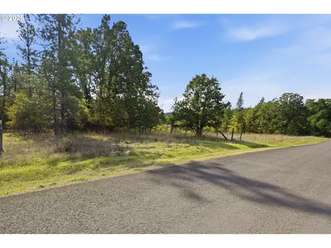 Siesta Ln, Eugene, OR 97402 photo 26