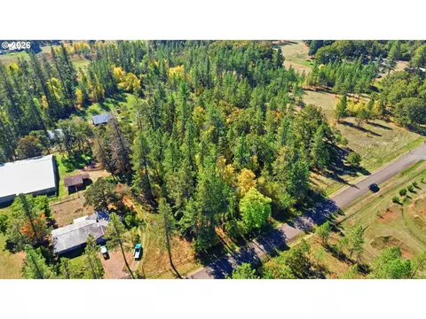 Siesta Ln, Eugene, OR 97402 photo 5