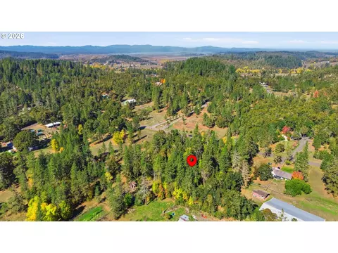 Siesta Ln, Eugene, OR 97402 photo 4