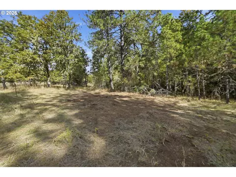 Siesta Ln, Eugene, OR 97402 photo 23