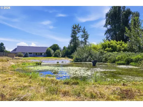 Exterior - 2833 20th St, Springfield, OR 97477 photo 10 of 13