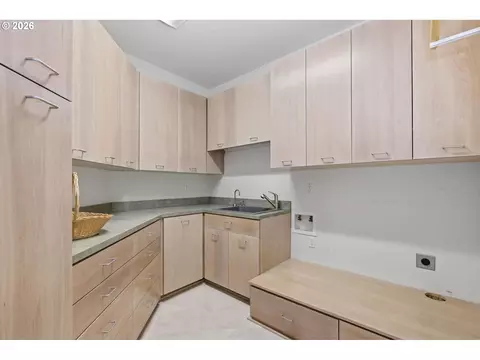 Other - 2833 20th St, Springfield, OR 97477 photo 8 of 11