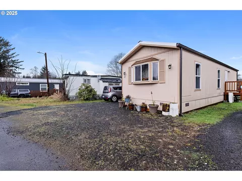 42280 Lois Loop # 2, Astoria, OR 97103