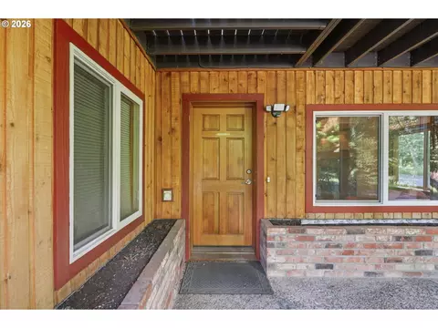 Exterior - 45225 SE Paha Loop Dr, Sandy, OR 97055 photo 4 of 8