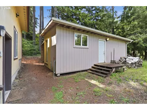 Exterior - 45225 SE Paha Loop Dr, Sandy, OR 97055 photo 7 of 8
