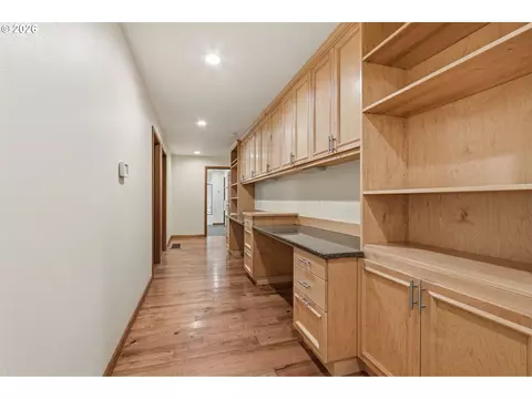 Entry Way - 45225 SE Paha Loop Dr, Sandy, OR 97055 photo 3 of 6