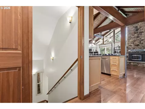 Entry Way - 45225 SE Paha Loop Dr, Sandy, OR 97055 photo 4 of 6