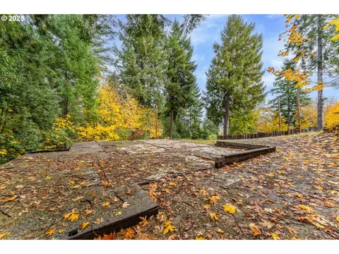 487 Montgomery Ave, Glendale, OR 97442 photo 11