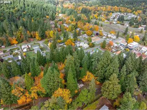 487 Montgomery Ave, Glendale, OR 97442 photo 3