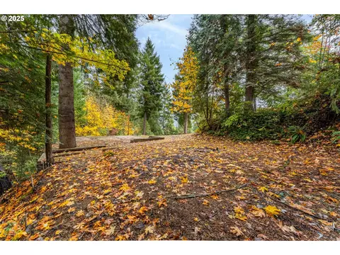 487 Montgomery Ave, Glendale, OR 97442 photo 9