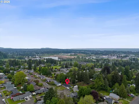 View/Area - 1745 NW 7th Pl, Gresham, OR 97030 photo 2 of 4