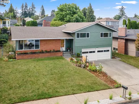 2240 NW 7th Pl, Gresham, OR 97030