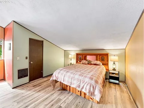 Bedroom - 726 SE Rene Ave, Gresham, OR 97080 photo 1 of 2