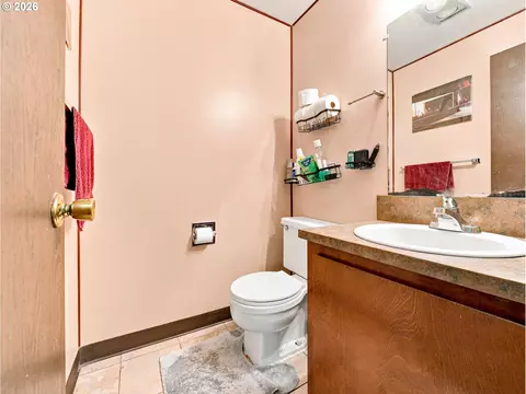 Bath - 726 SE Rene Ave, Gresham, OR 97080 photo 1 of 2