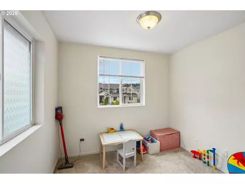 Bedroom - 2349 SE 16th St, Gresham, OR 97080 photo 1 of 3