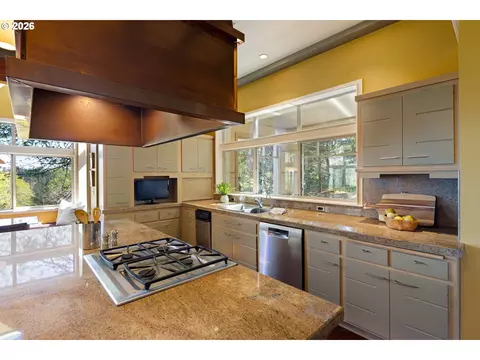 Kitchen - 3831 Woodson Ct, Eugene, OR 97405 photo 2 of 3