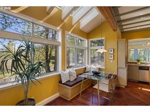 Dining - 3831 Woodson Ct, Eugene, OR 97405 photo 1 of 2
