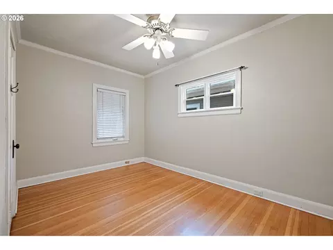 Bedroom - 47 W 23rd Ave, Eugene, OR 97405 photo 3 of 5