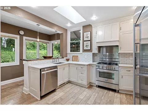Kitchen - 47 W 23rd Ave, Eugene, OR 97405 photo 2 of 4