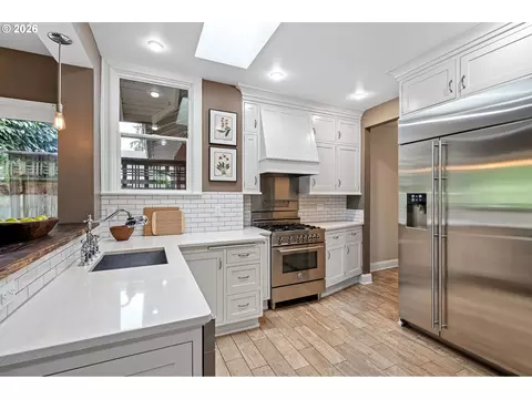 Kitchen - 47 W 23rd Ave, Eugene, OR 97405 photo 3 of 4