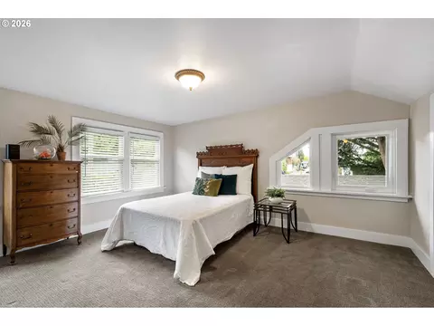 Bedroom - 47 W 23rd Ave, Eugene, OR 97405 photo 5 of 5