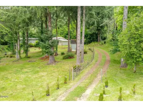 41 N Echo Mountain Rd, Otis, OR 97368