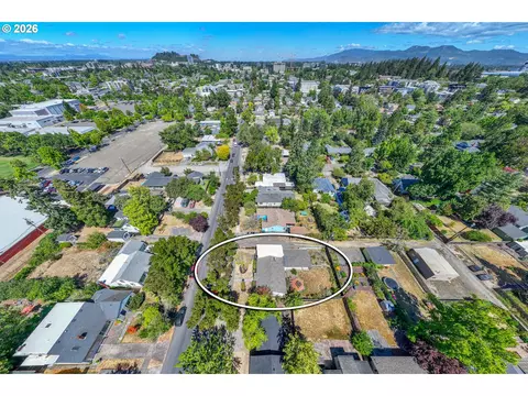 View/Area - 2161 Hilyard St, Eugene, OR 97405 photo 3 of 5