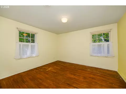 Bedroom - 2161 Hilyard St, Eugene, OR 97405 photo 2 of 6