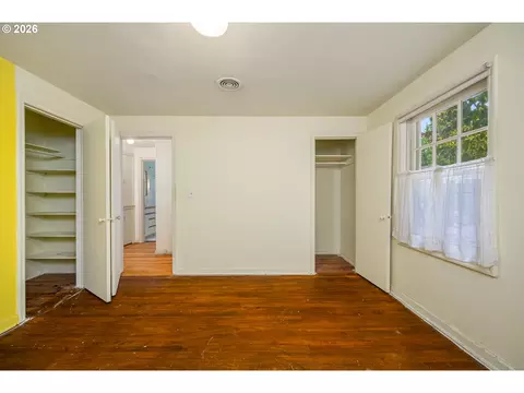 Bedroom - 2161 Hilyard St, Eugene, OR 97405 photo 1 of 6