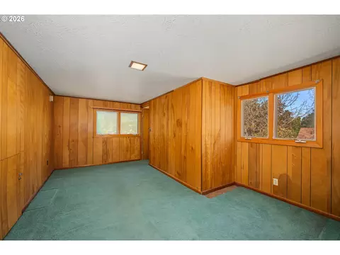 Bedroom - 2161 Hilyard St, Eugene, OR 97405 photo 6 of 6
